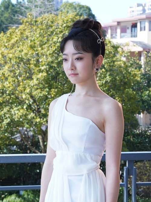 Nữ tổng tài lạnh lùng 2 2025